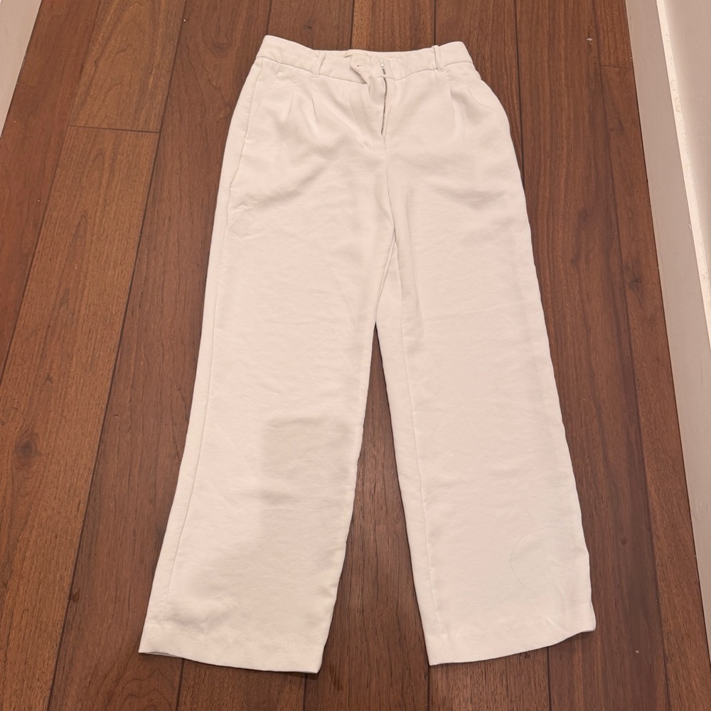 Aritzia Effortless Pants in White size 8